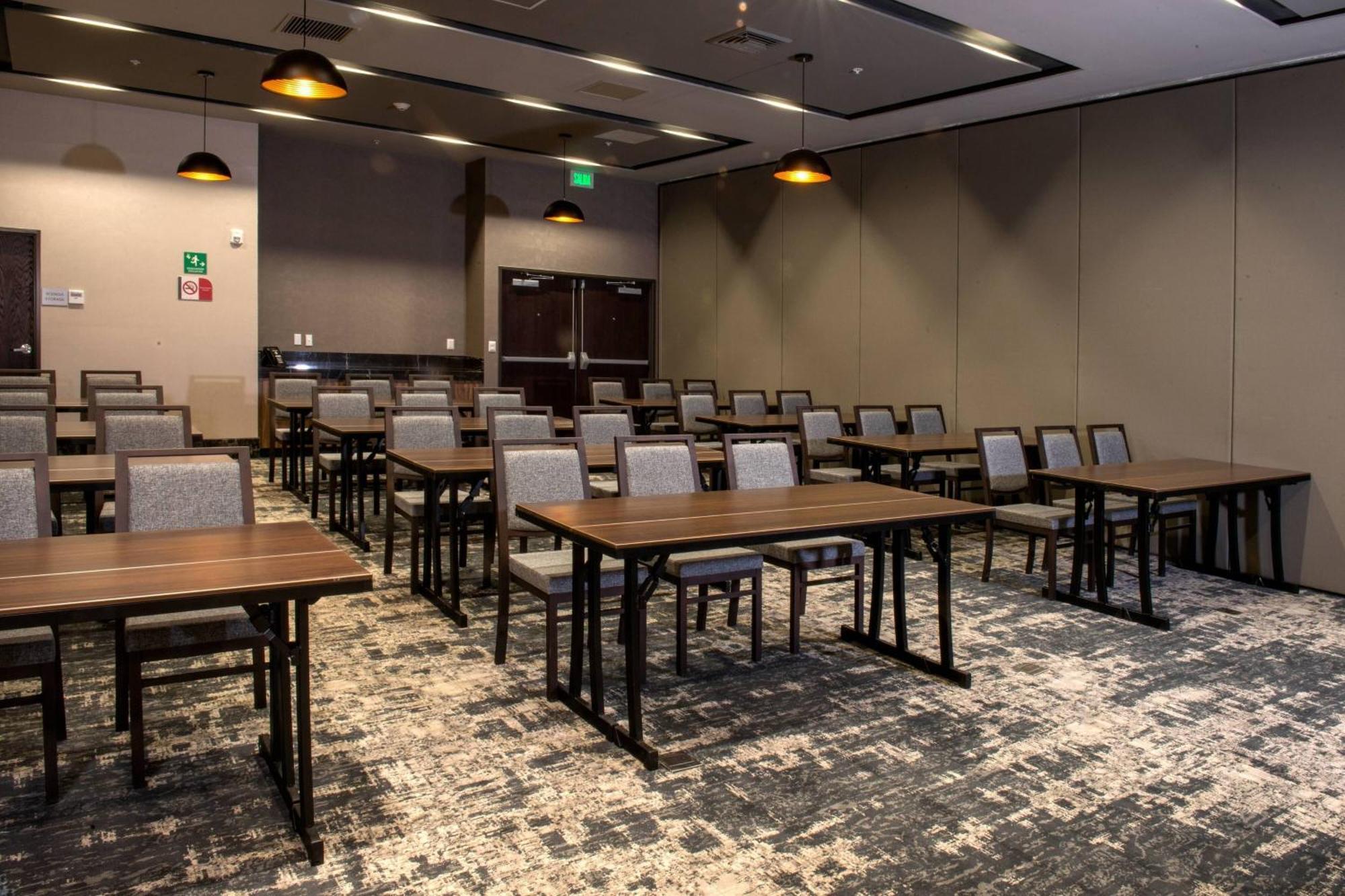 Courtyard By Marriott San Luis Potosi, Los Lagos San Luis Potosí Exterior foto