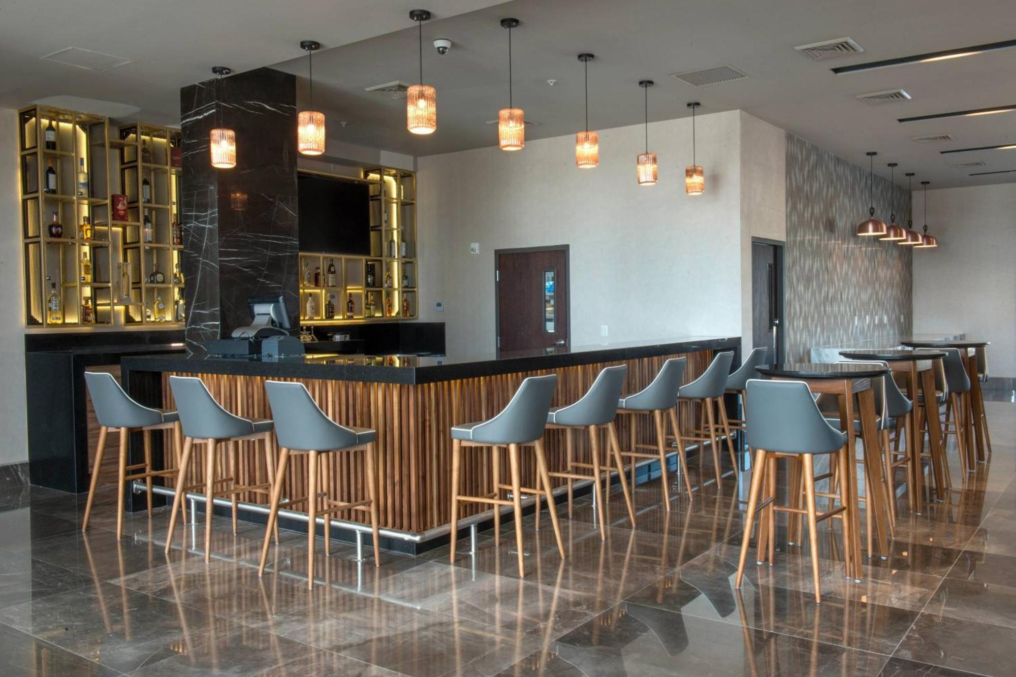 Courtyard By Marriott San Luis Potosi, Los Lagos San Luis Potosí Exterior foto